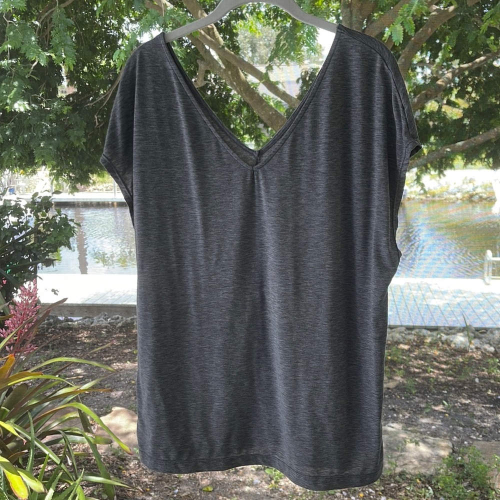 Gap Fit Breathe Top